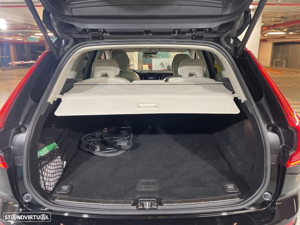 Volvo XC 60 2.0 T6 PHEV Plus Dark AWD - 12