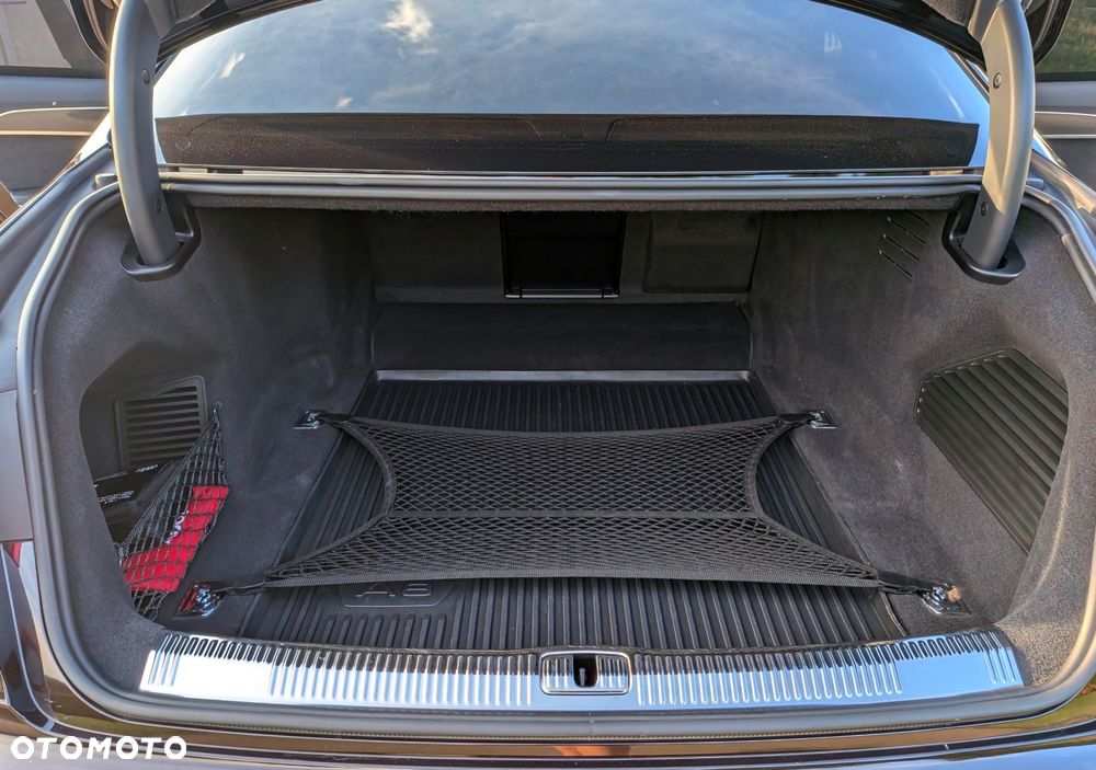 Audi S8 - 33
