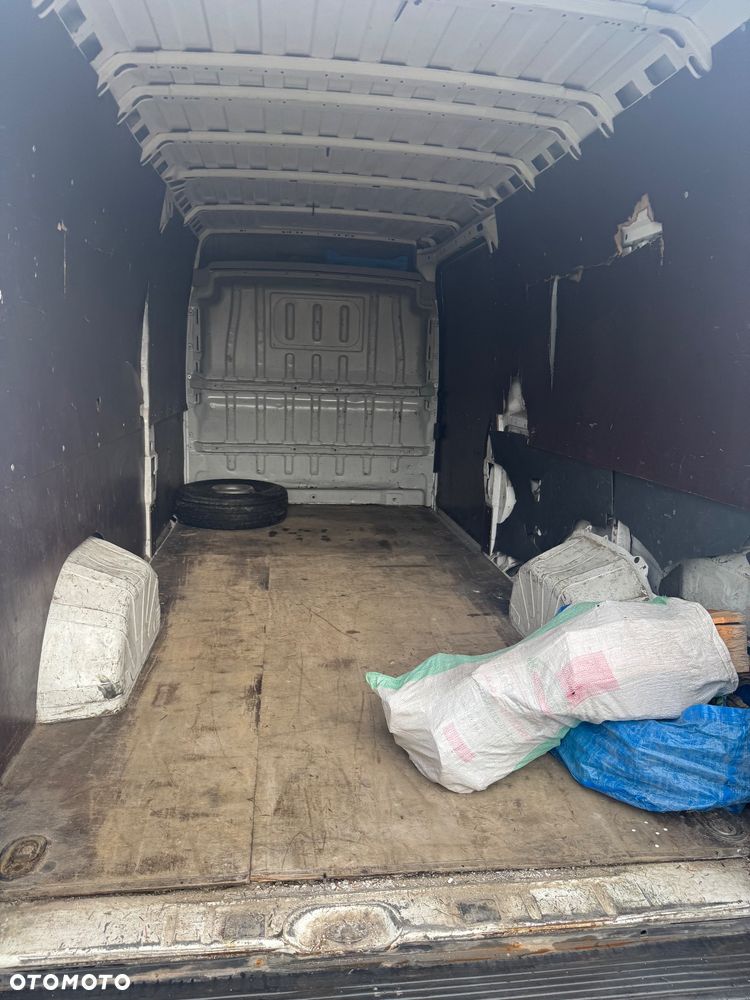 Peugeot Boxer 2,2 HDi L4H2 Maxi doinwestowany - 18