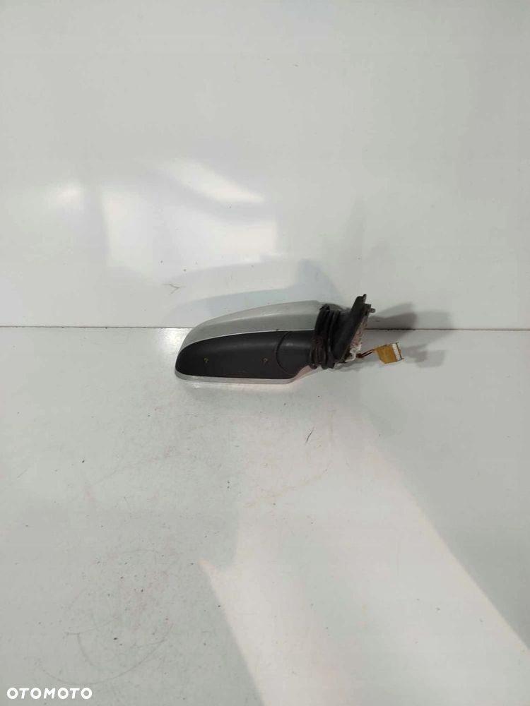LUSTERKO PRAWE PRZEDNIE AUDI A4 B7 5 PIN - 3