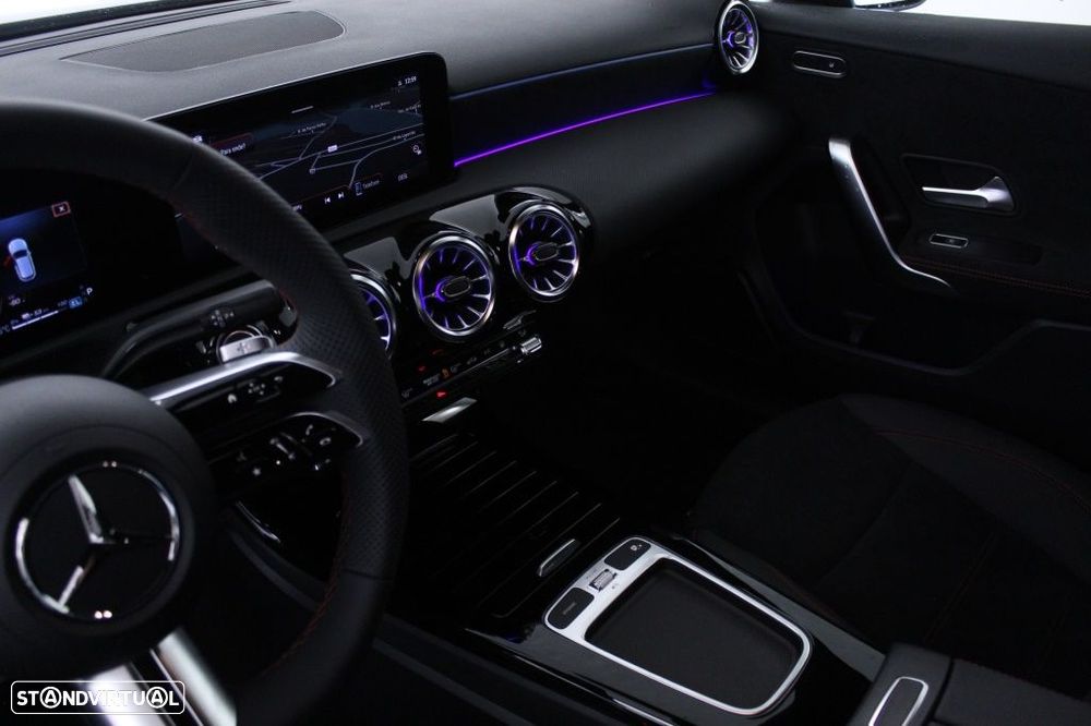 Mercedes-Benz A 250 e AMG Line - 31