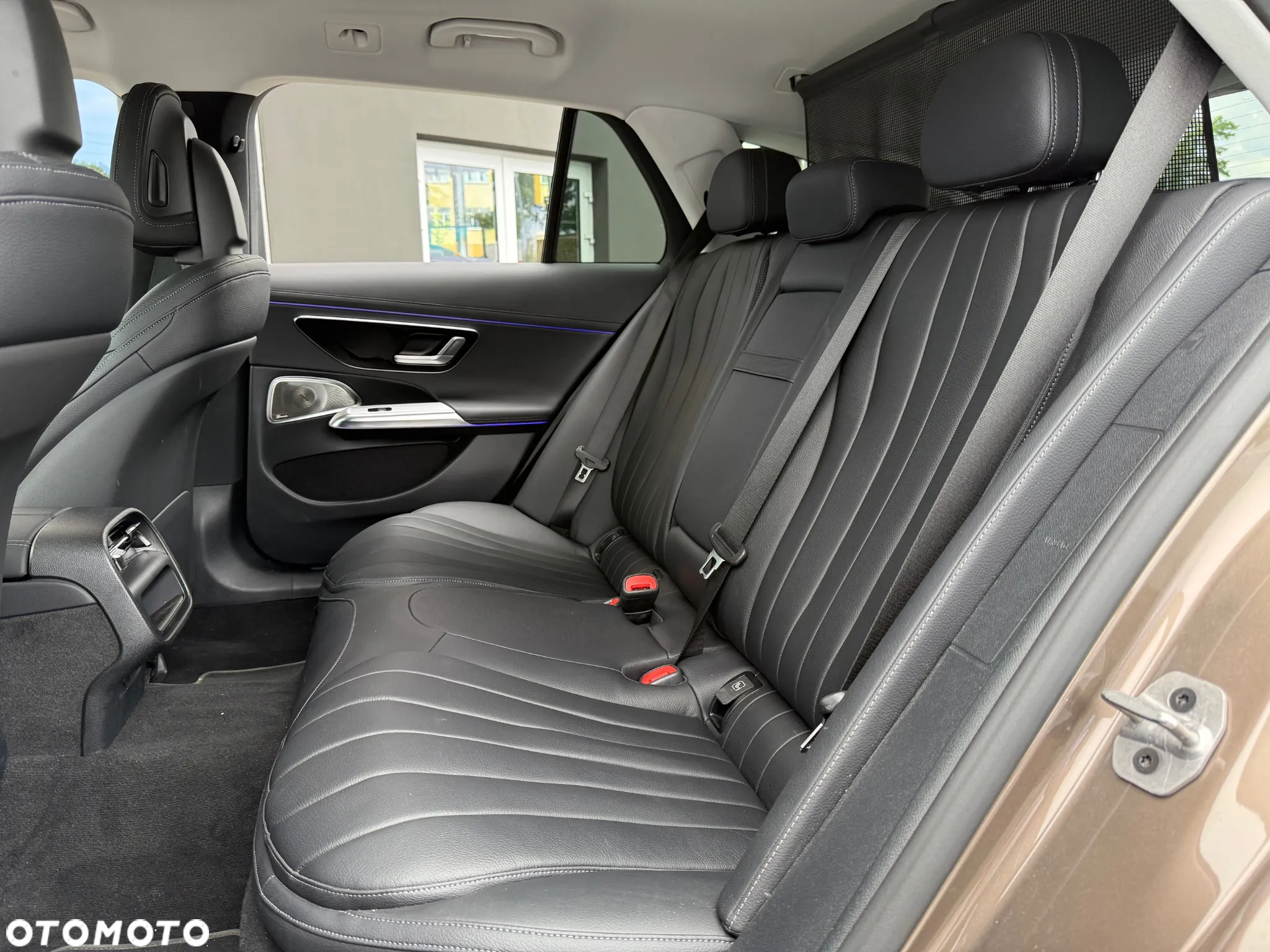 Mercedes-Benz Klasa E 300 de PHEV 4-Matic All-Terrain Avantgarde 9G-Tronic - 14