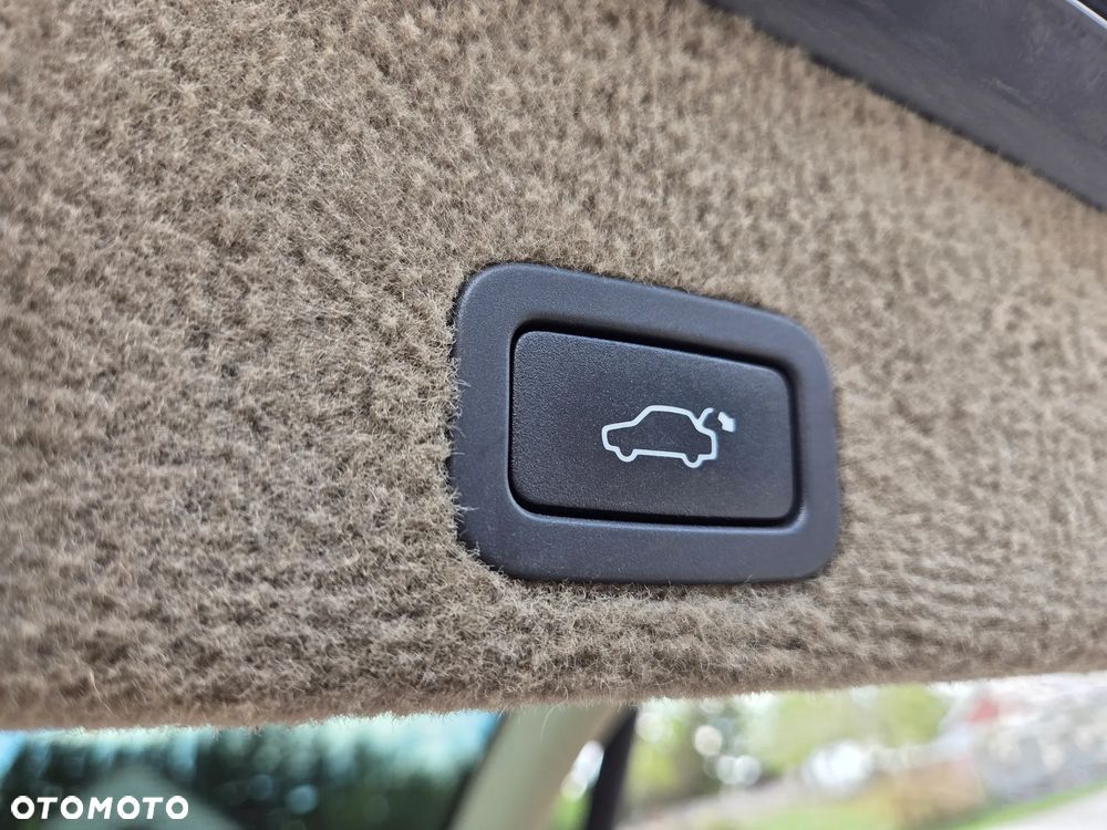 Volvo XC 60 T6 AWD Momentum - 21