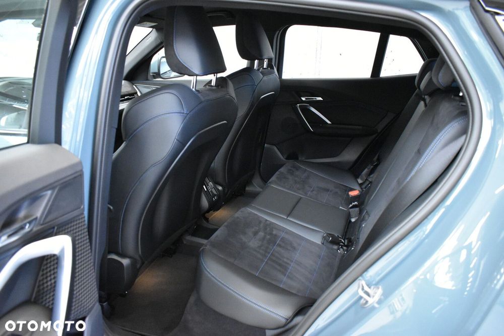BMW iX2 - 21