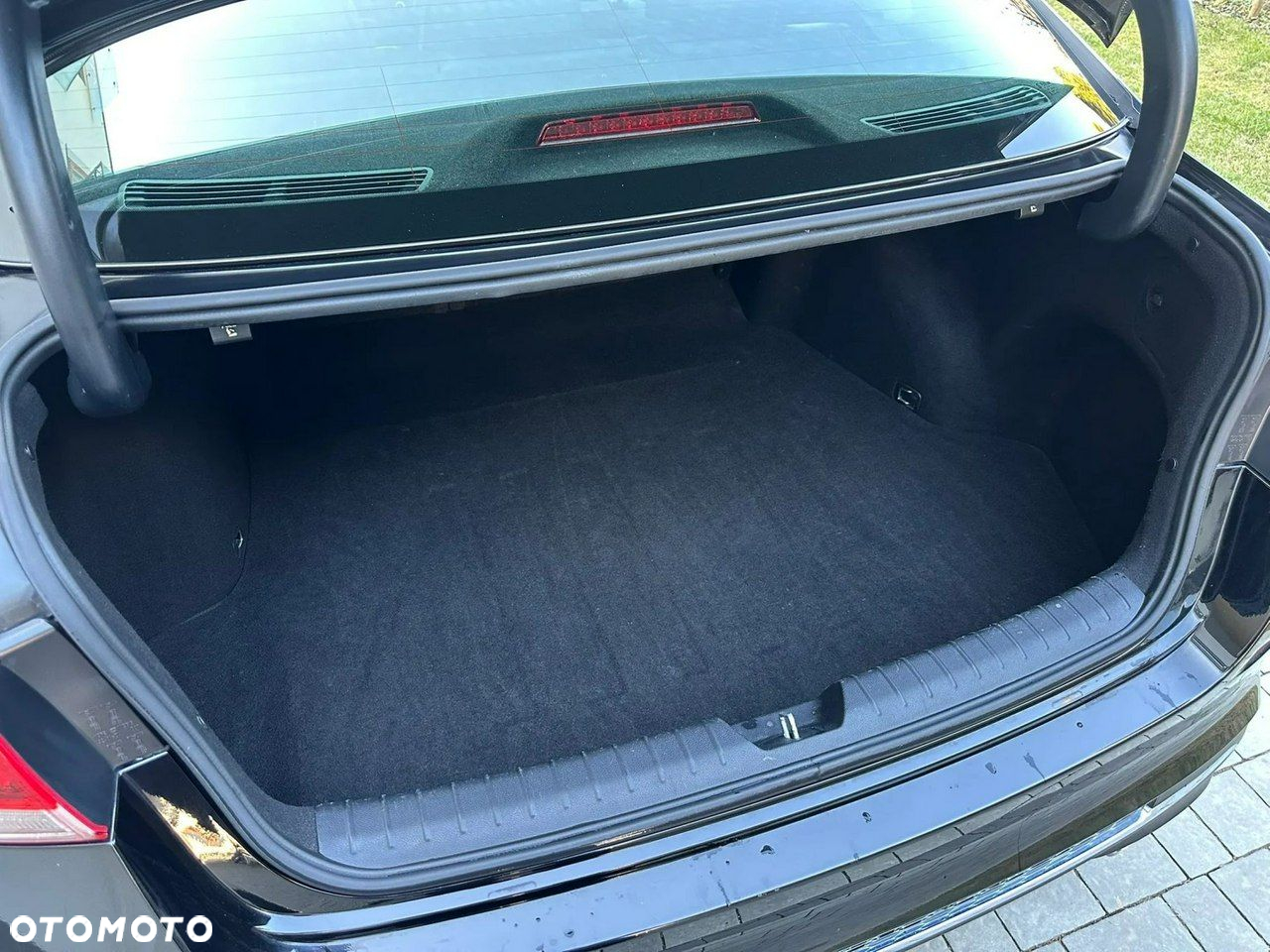 Kia Optima - 10
