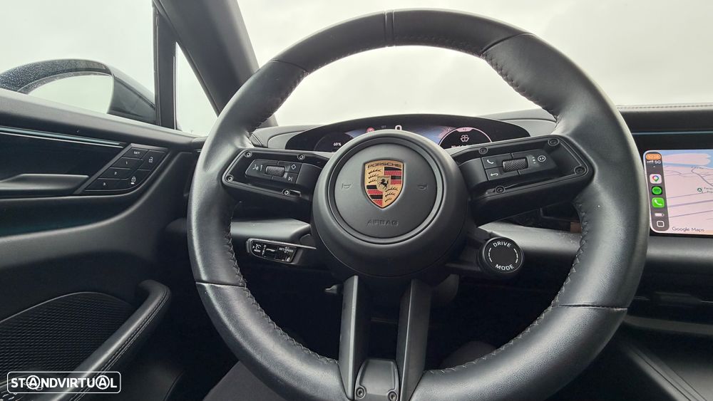 Porsche Macan Electric - 15