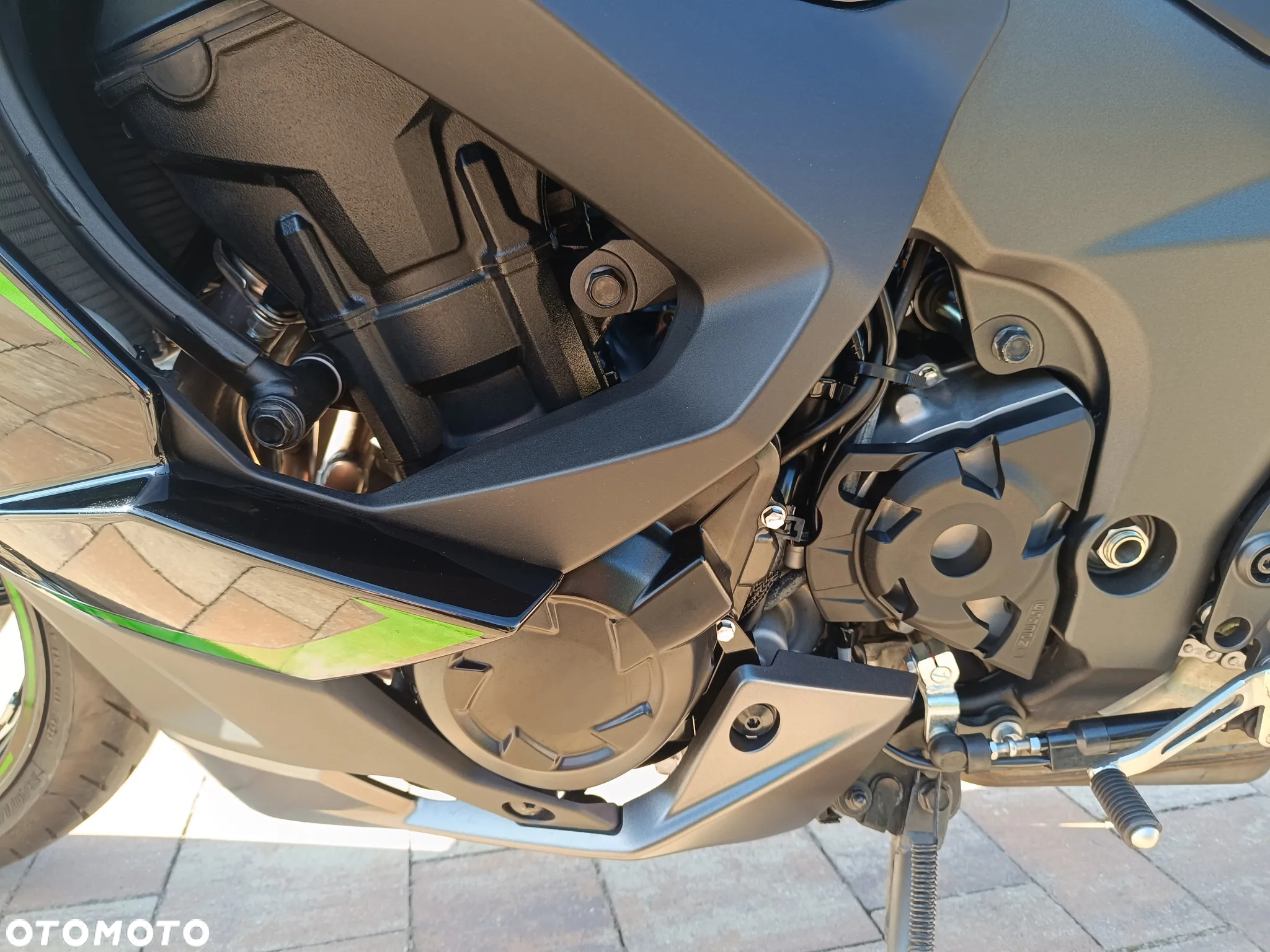 Kawasaki Ninja 1000 SX - 19