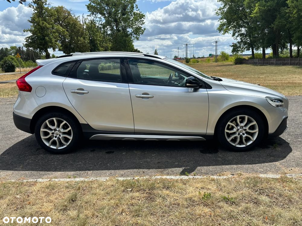 Volvo V40 Cross Country T3 Drive-E Summum - 3