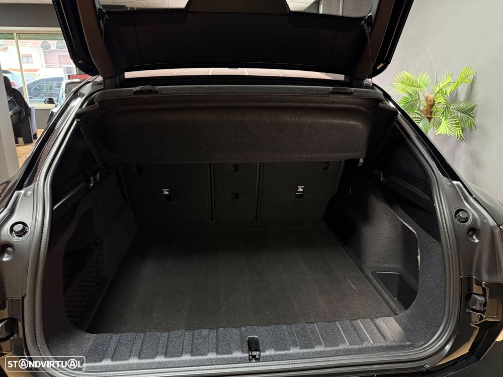 BMW iX2 eDrive20 Pack Desportivo M - 23