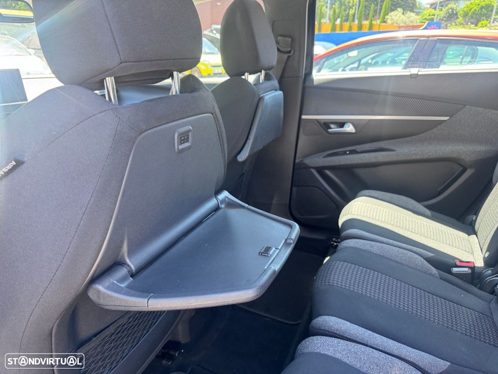 Peugeot 5008 PureTech 130 EAT8 Stop & Start Active Business-Pack - 17