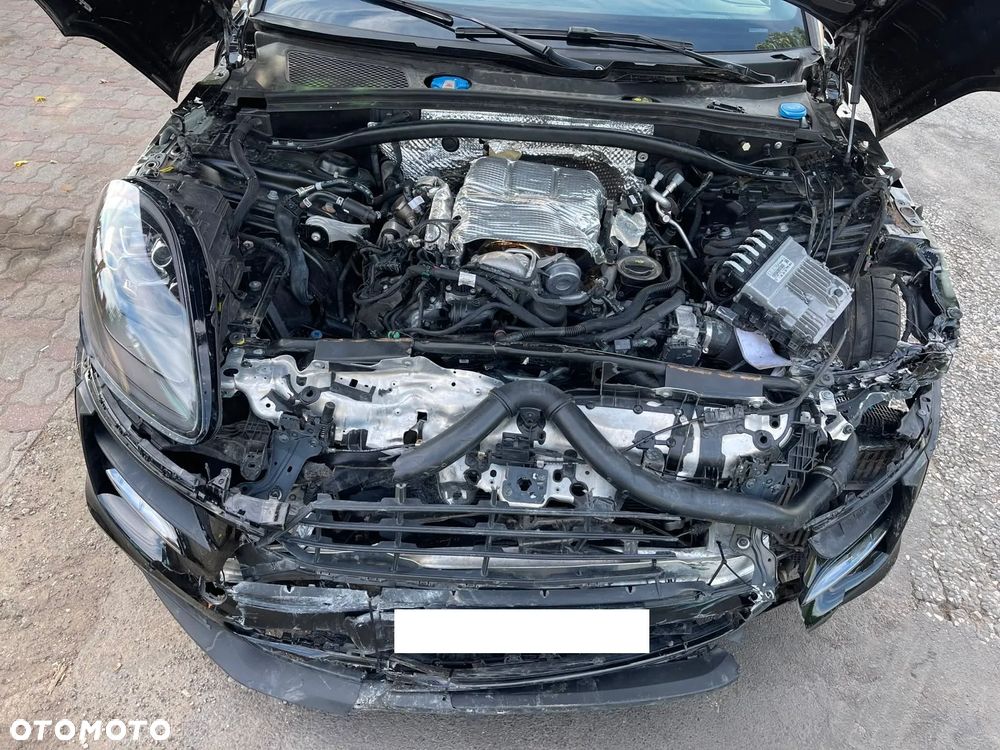 Porsche Macan S - 36