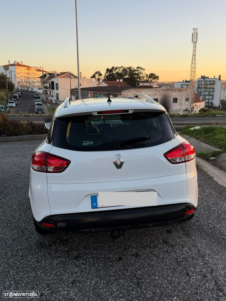 Renault Clio Sport Tourer Energy dCi 90 Start & Stop Experience - 4