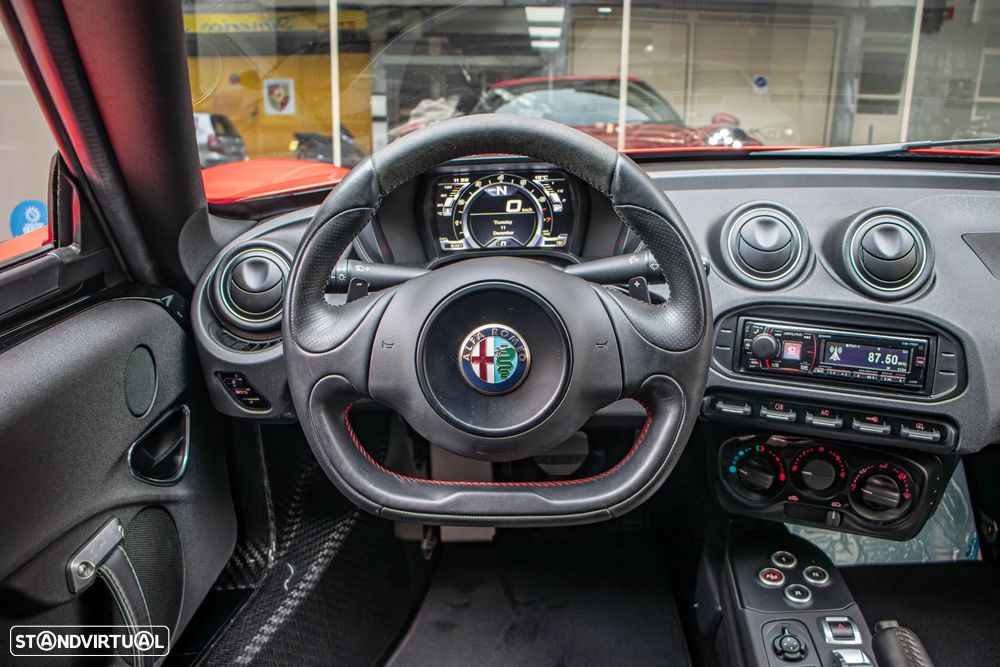 Alfa Romeo 4C 1750 TBi - 9