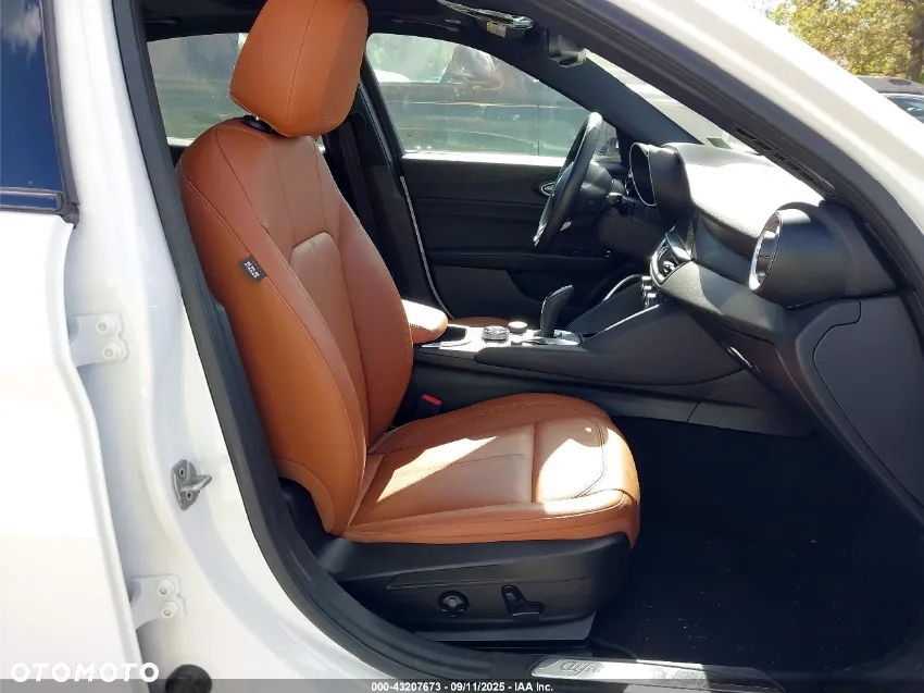 Alfa Romeo Giulia 2.0 Turbo TI - 8