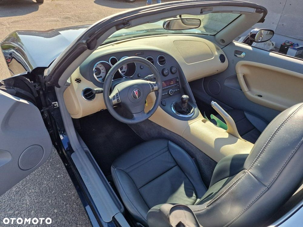 Pontiac Solstice - 24