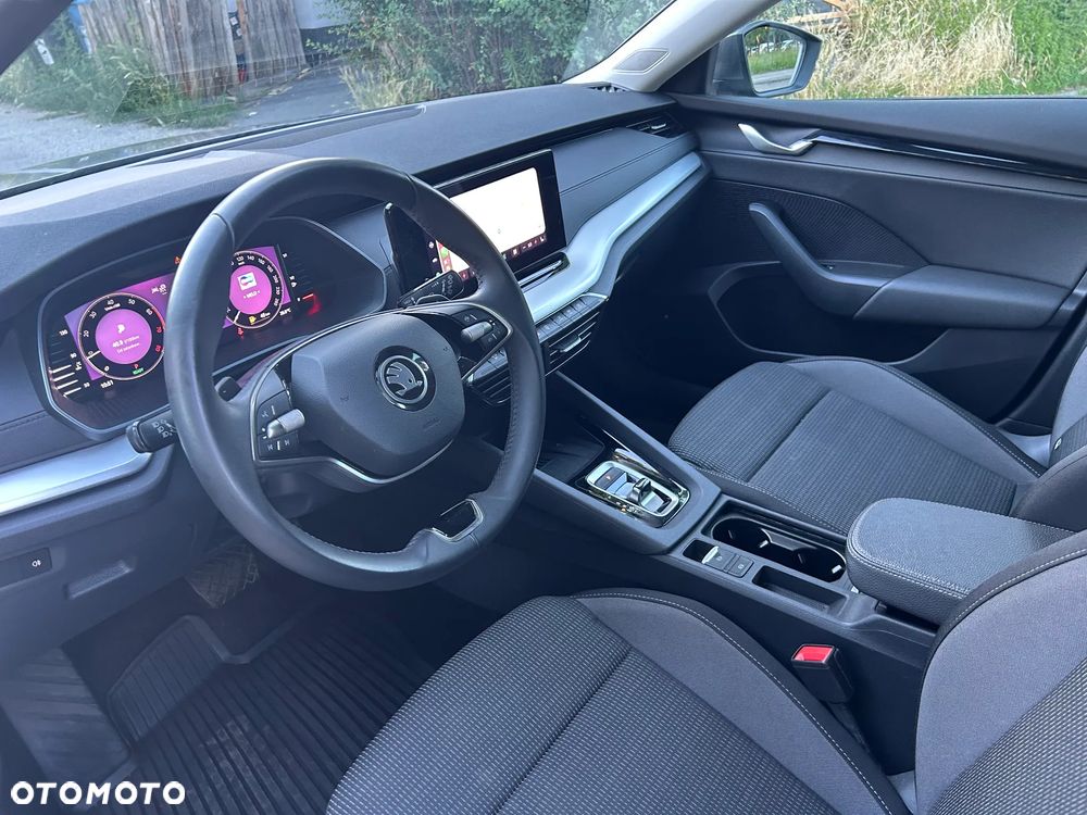 Skoda Octavia 1.5 TSI mHEV Selection DSG - 8
