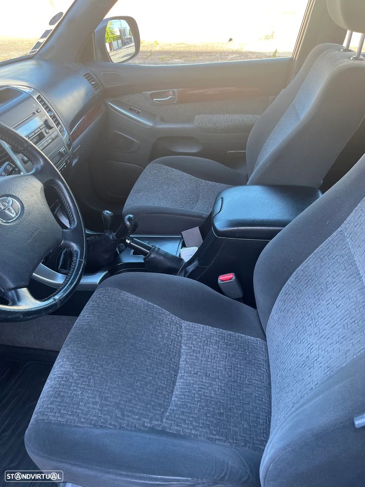 Toyota Land Cruiser Prado - 6