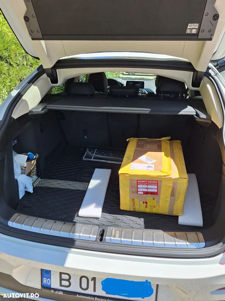 BMW X4 xDrive20i AT Standard - 9