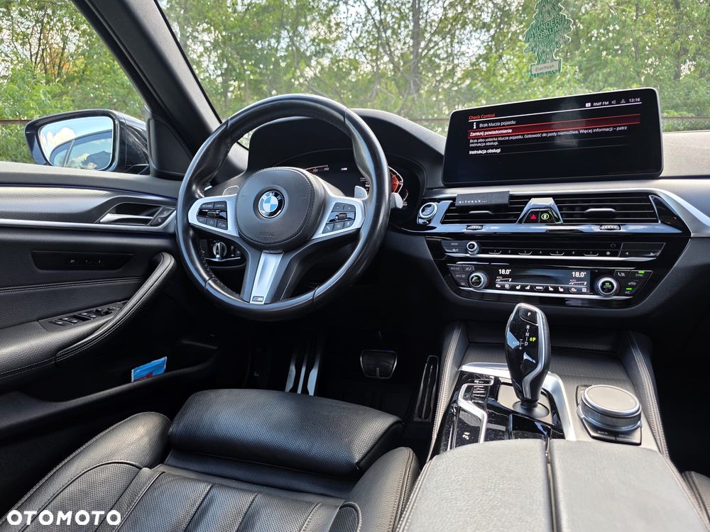 BMW Seria 5 520d M Sport Edition - 34