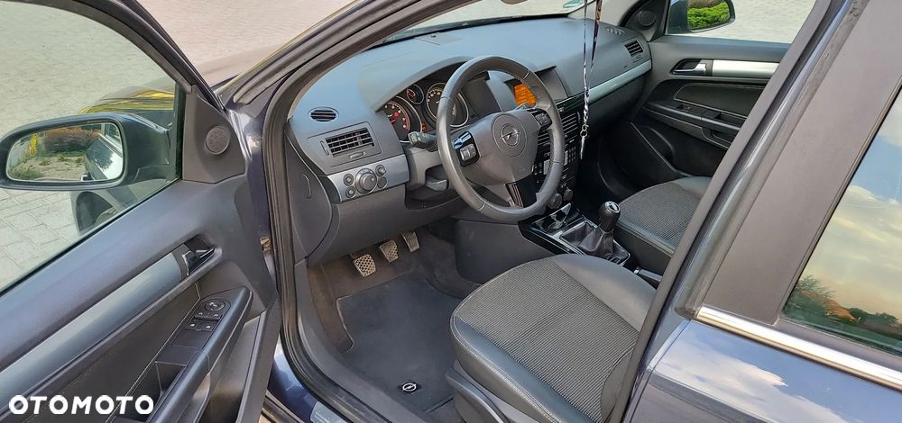 Opel Astra 1.8 Edition - 26
