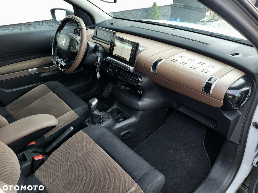Citroën C4 Cactus - 12
