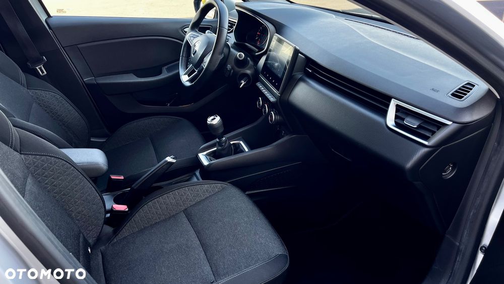 Renault Clio - 19