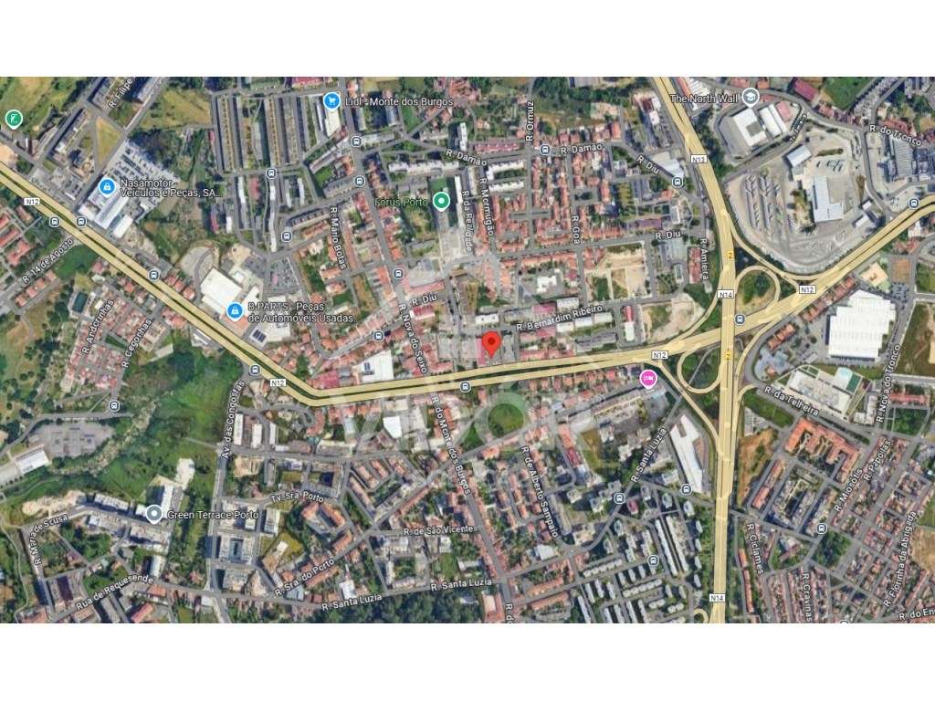 Garagem na Rua Bernardim Ribeiro - Montes Burgos - Grande imagem: 5/5