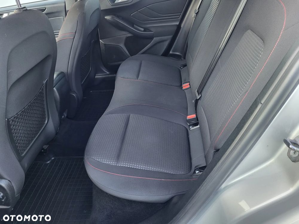 Ford Focus 2.0 TDCi ST-Line Black ASS - 19