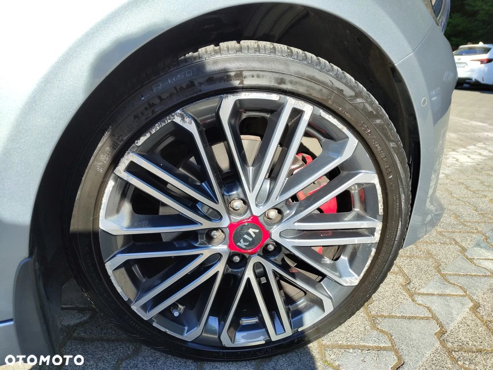 Kia ProCeed 1.6 T-GDI GT DCT - 11