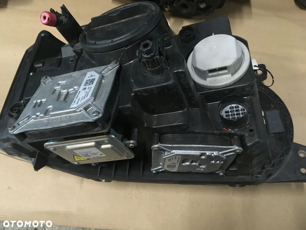 Lampa przednia lewa XENON EUROPA LHD AH32-13W030 Range Rover Sport L320 2009-13 - 2