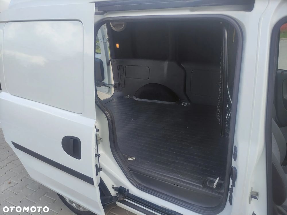 Opel Combo - 16