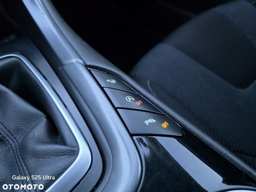 Ford Mondeo - 35