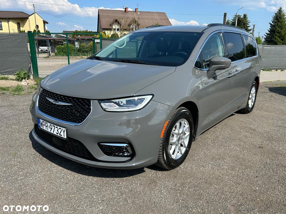 Chrysler Pacifica - 8
