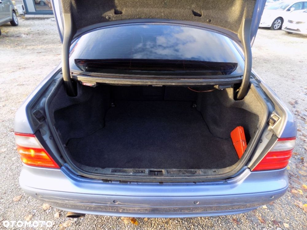 Mercedes-Benz CLK - 9