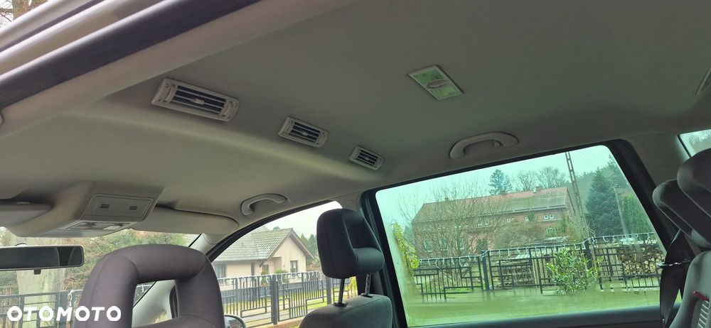 Volkswagen Sharan 2.0 TDI Highline - 15