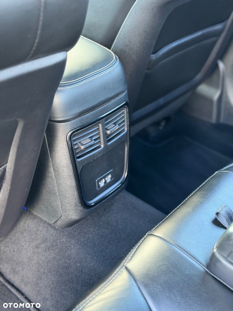 Chrysler 300s - 22