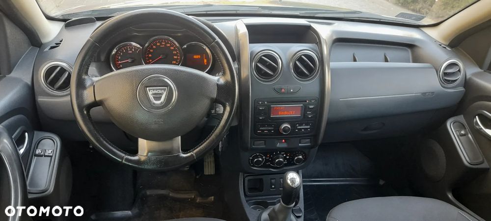 Dacia Duster 1.6 SCe Laureate S&S - 7