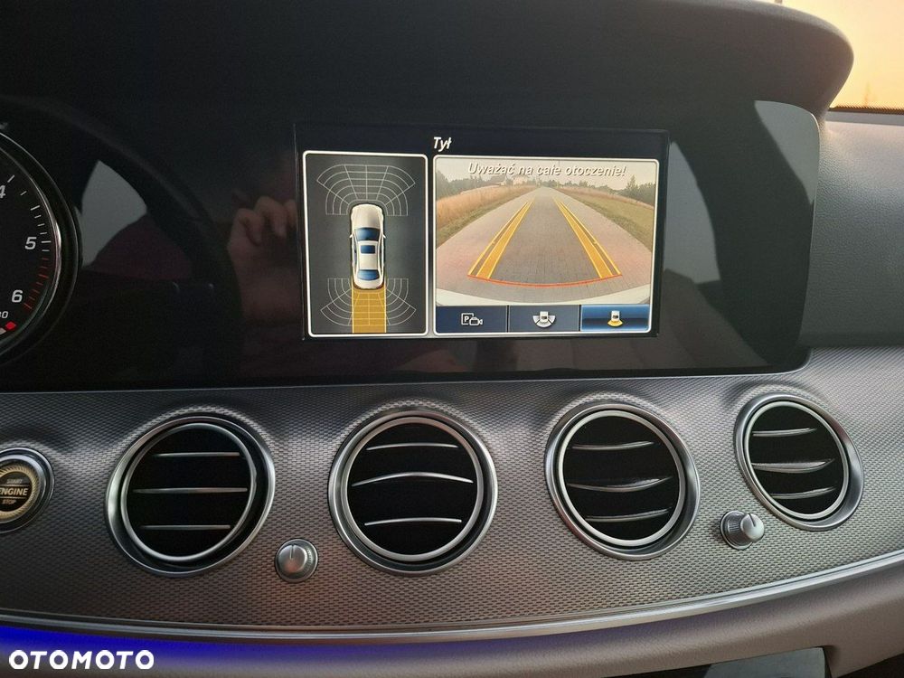Mercedes-Benz Klasa E 220 d Business Edition 9G-TRONIC - 37