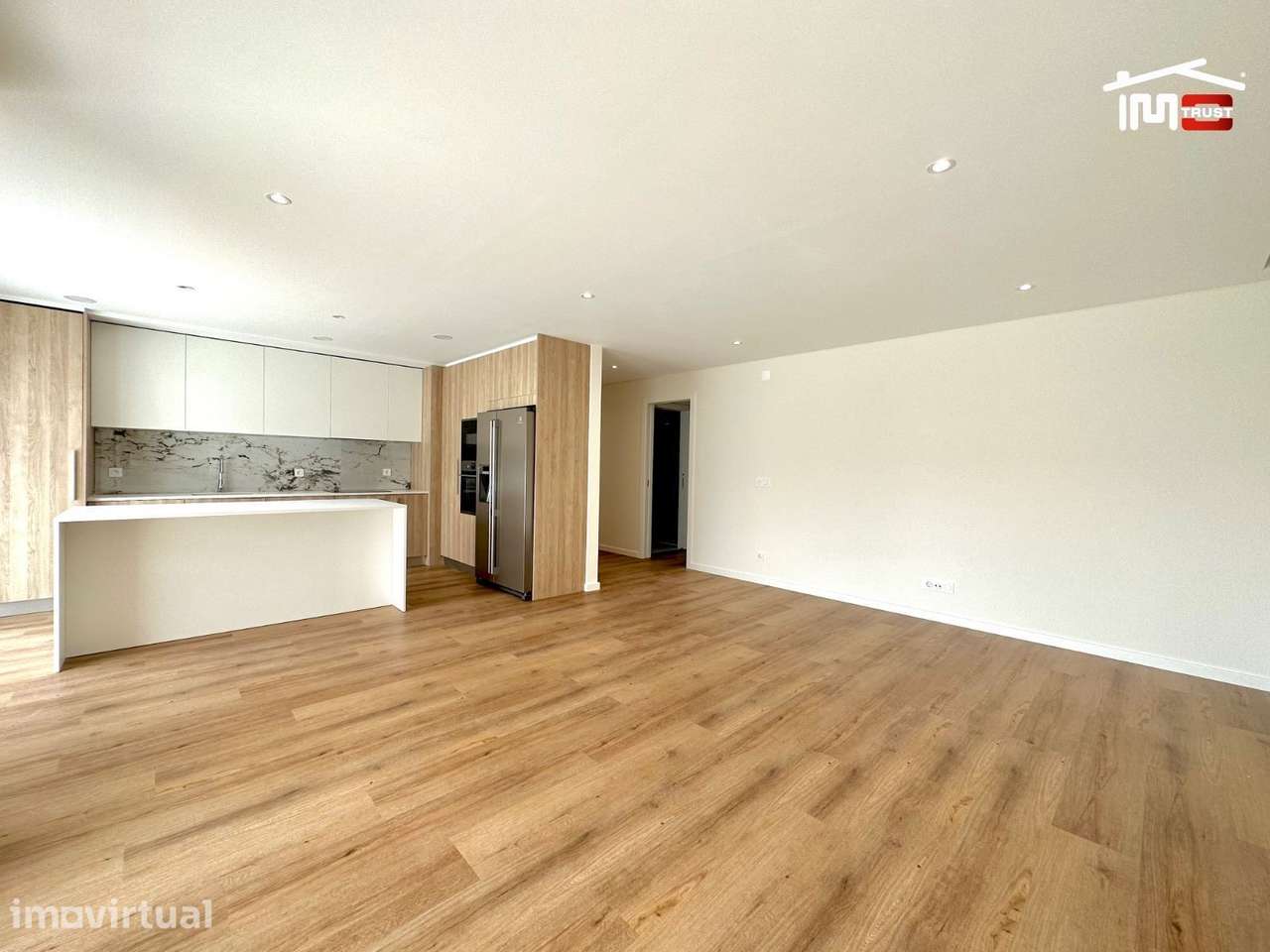 Incrível Apartamento T3 c/ Varanda Grande, Parqueamento - Montijo - Grande imagem: 5/37