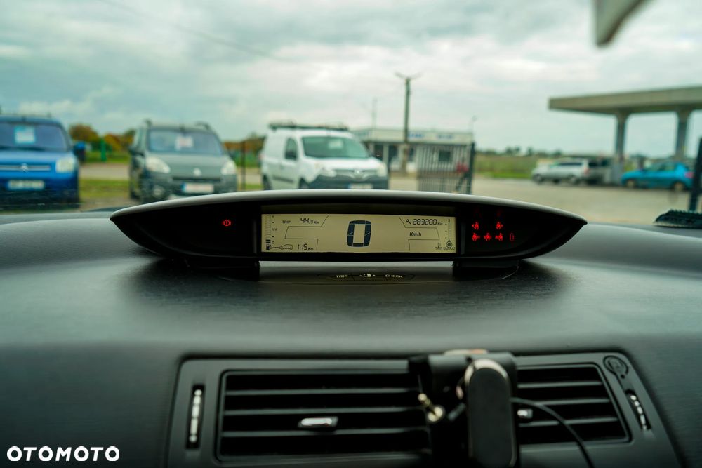 Citroën C4 1.6 HDi FAP Confort - 20