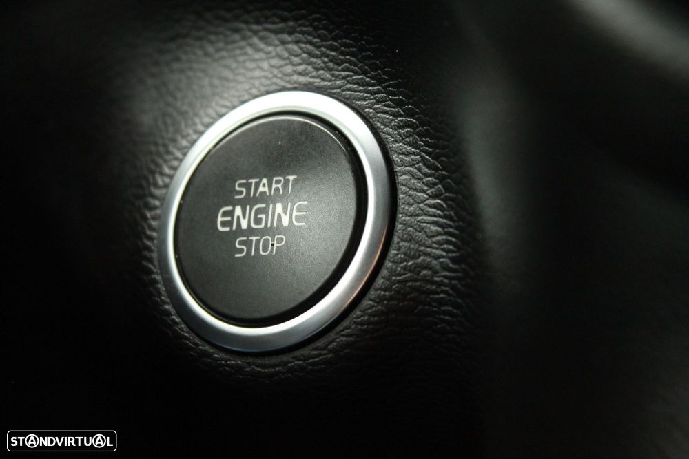 Volvo XC 40 1.5 T3 R-Design Tech Edition - 13