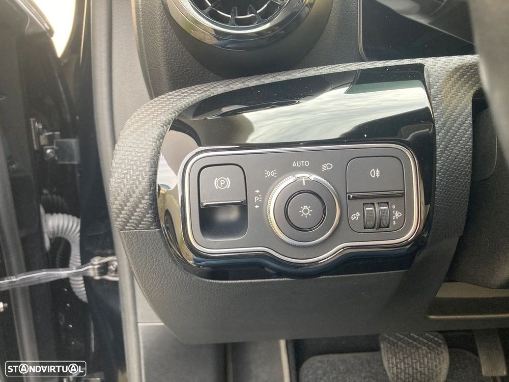 Mercedes-Benz A 250 e 8G-DCT Edition 2021 — fotografia 18