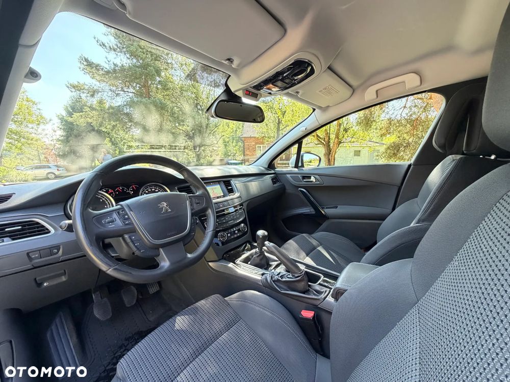 Peugeot 508 1.6 T Allure - 16