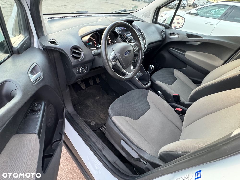 Ford Tourneo Courier 1.0 EcoBoost S&S Titanium - 19