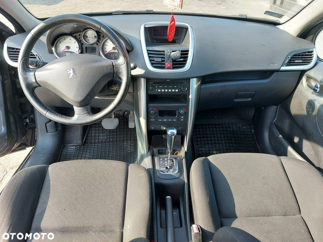 Peugeot 207 - 16