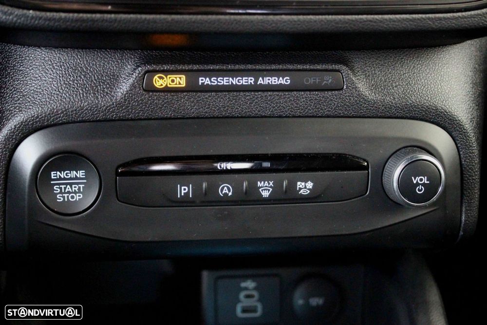 Ford Focus 1.0 EcoBoost MHEV ST-Line - 28