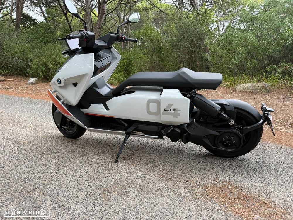 BMW CE 04 - 11