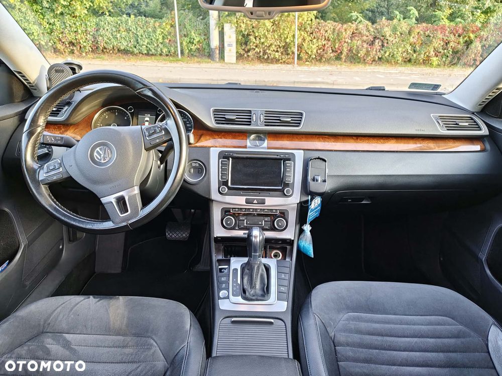 Volkswagen Passat - 19