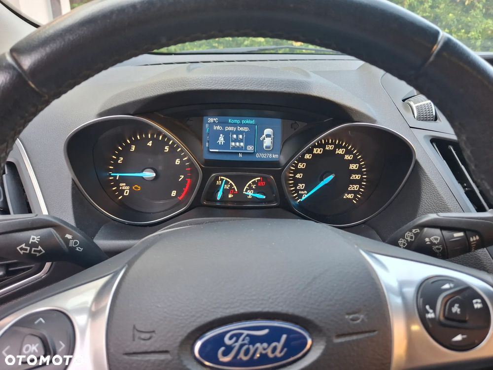 Ford Kuga 1.5 EcoBoost 2x4 Titanium - 2
