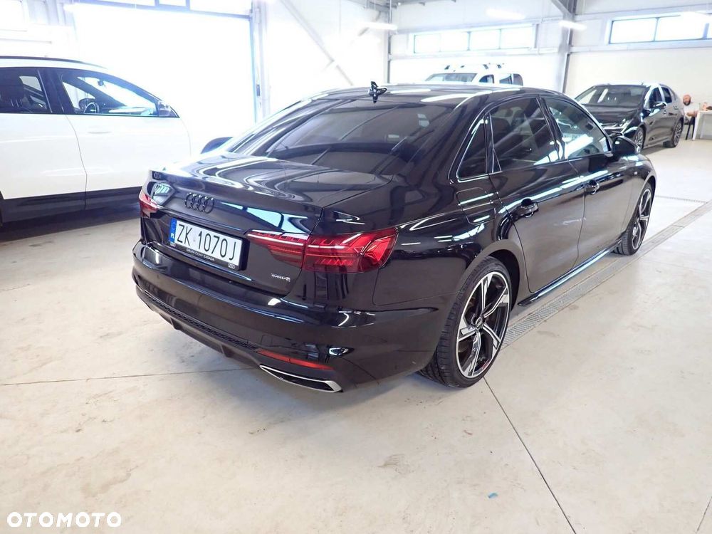 Audi A4 Limousine - 6